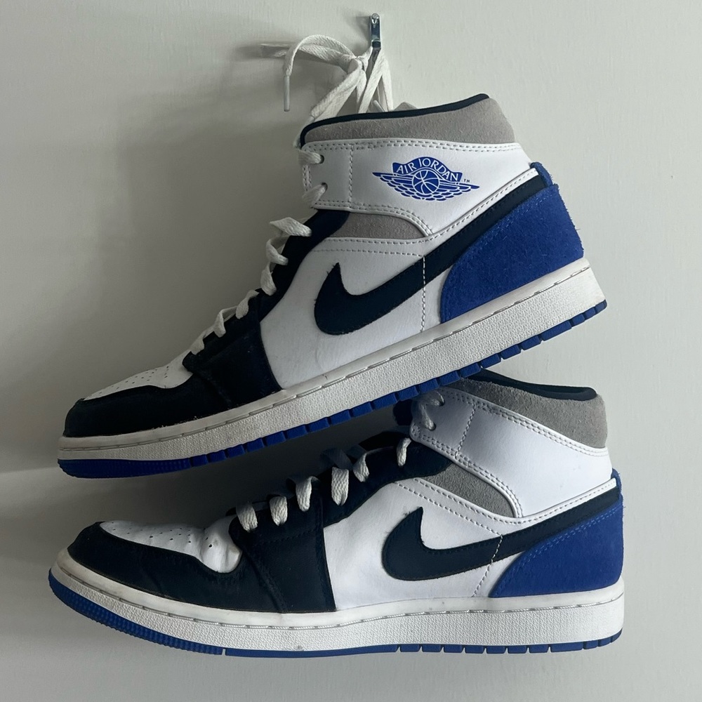 jordan 1 mid royal black toe